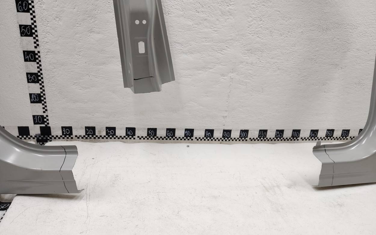 Кузовной элемент