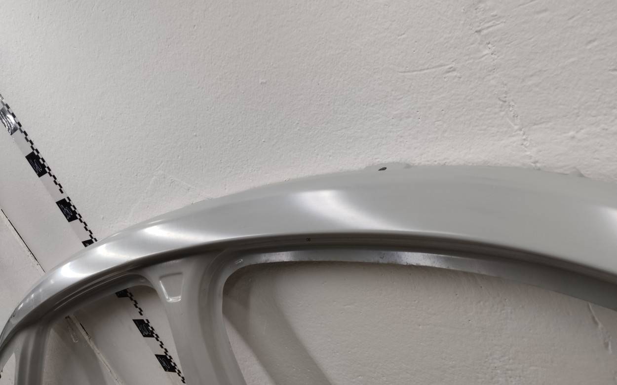 Кузовной элемент