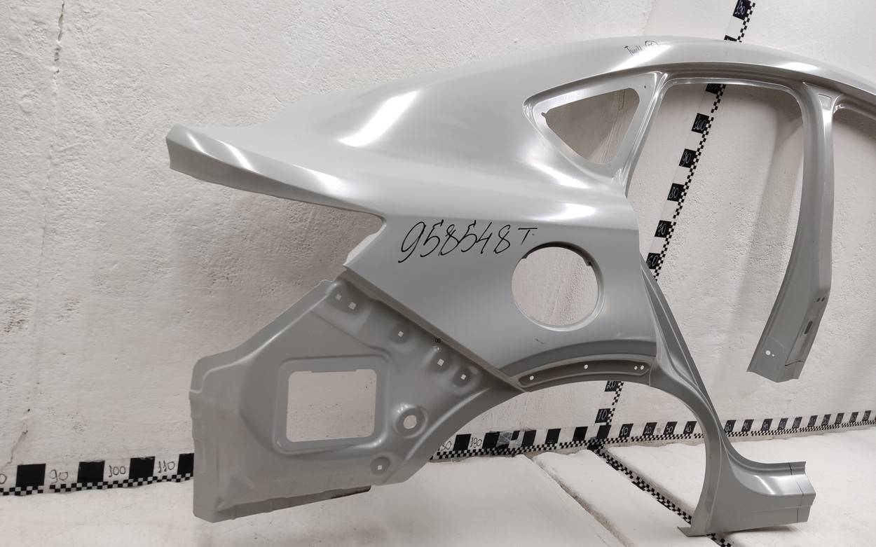 Кузовной элемент