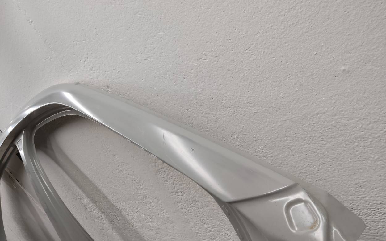 Кузовной элемент