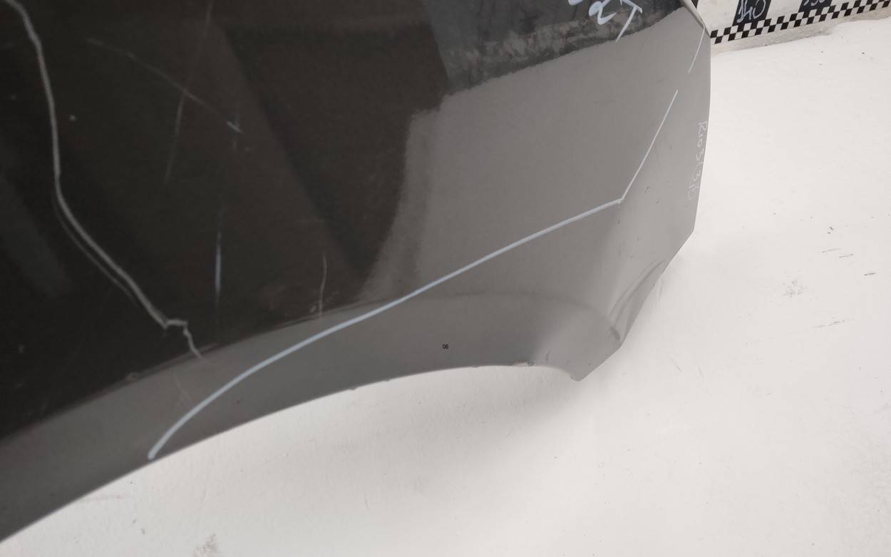 Крыло переднее правое