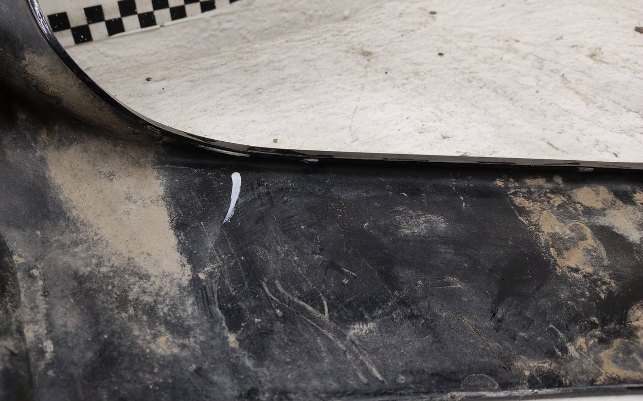 Бампер задний