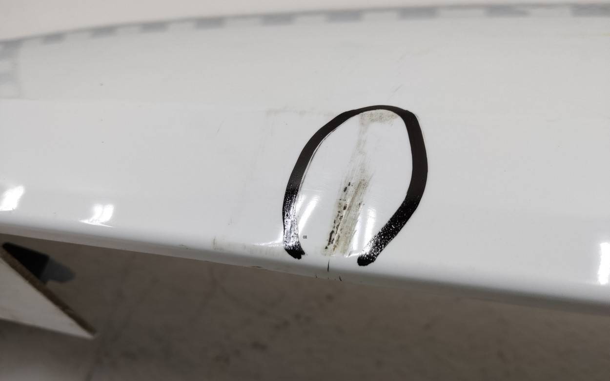 Накладка крышки багажника