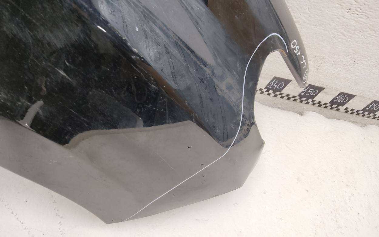 Крыло переднее правое