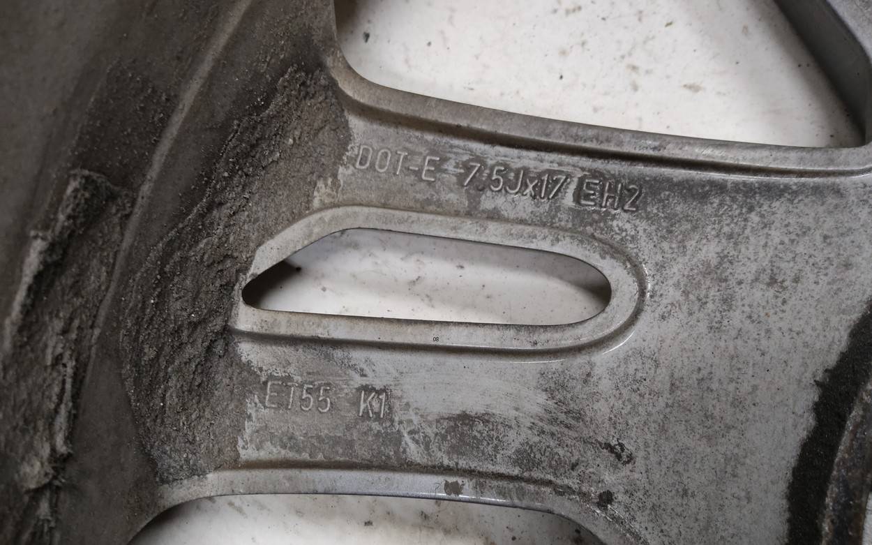 Диск колесный литой легкий сплав