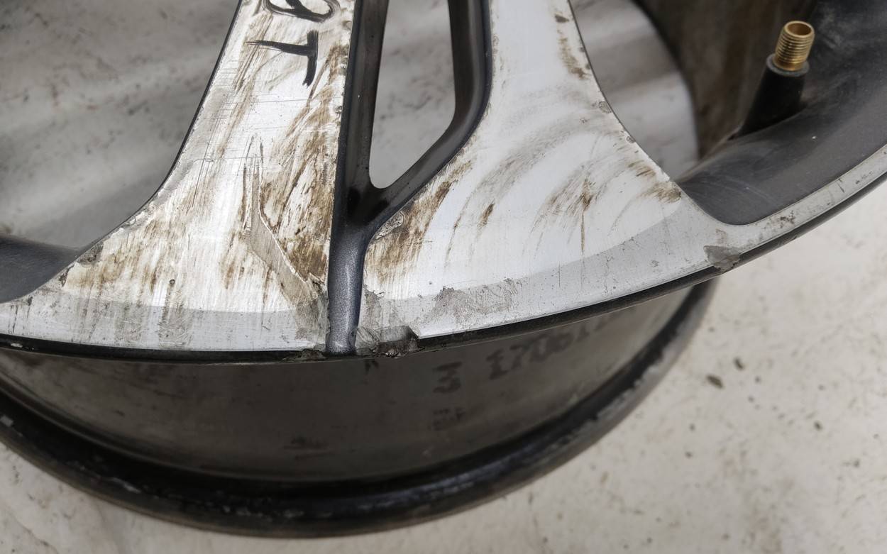 Диск колесный литой легкий сплав