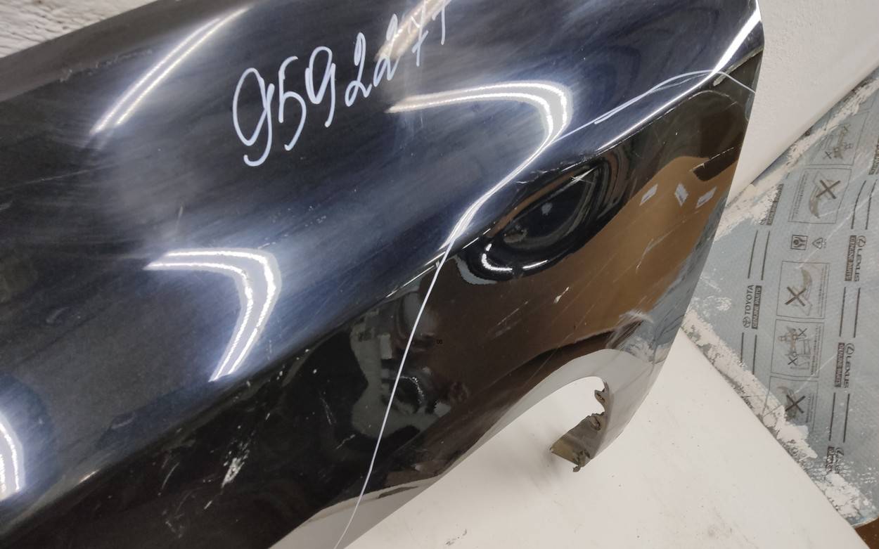 Крыло переднее левое