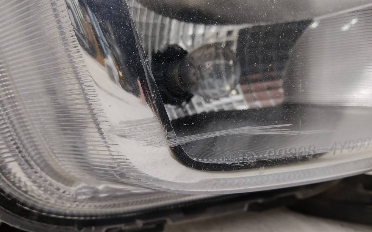 Фара противотуманная правая