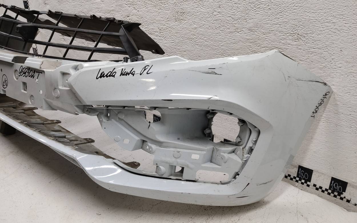 Бампер передний