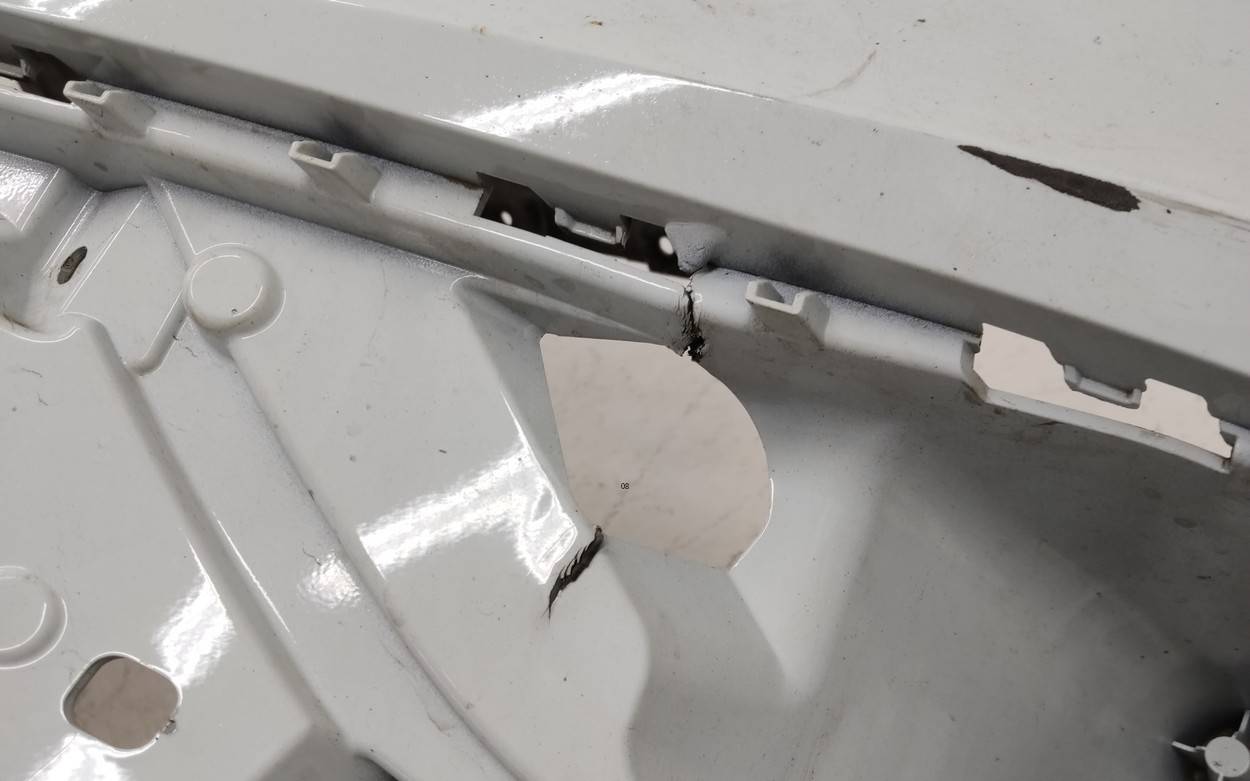 Бампер передний