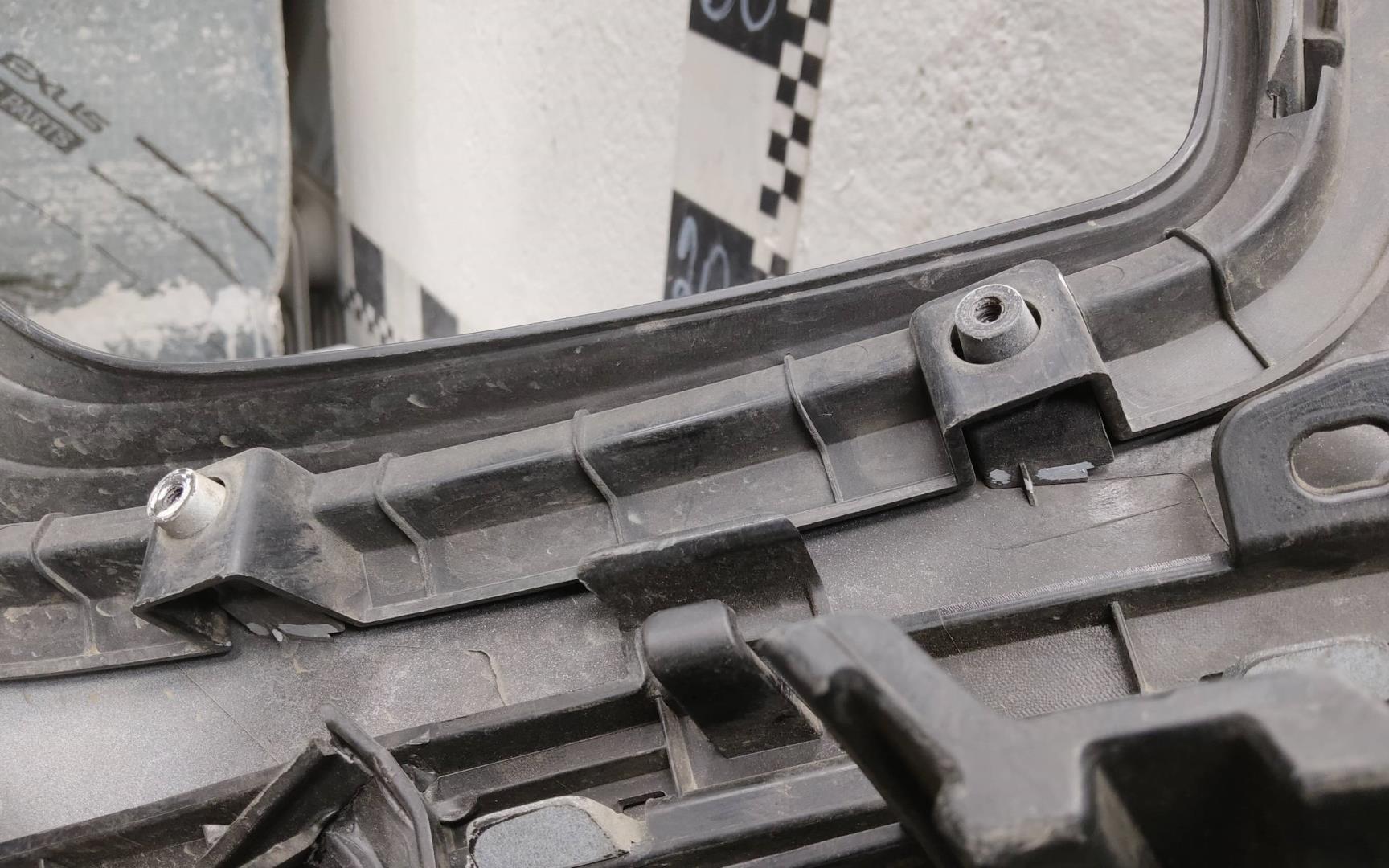 Бампер передний