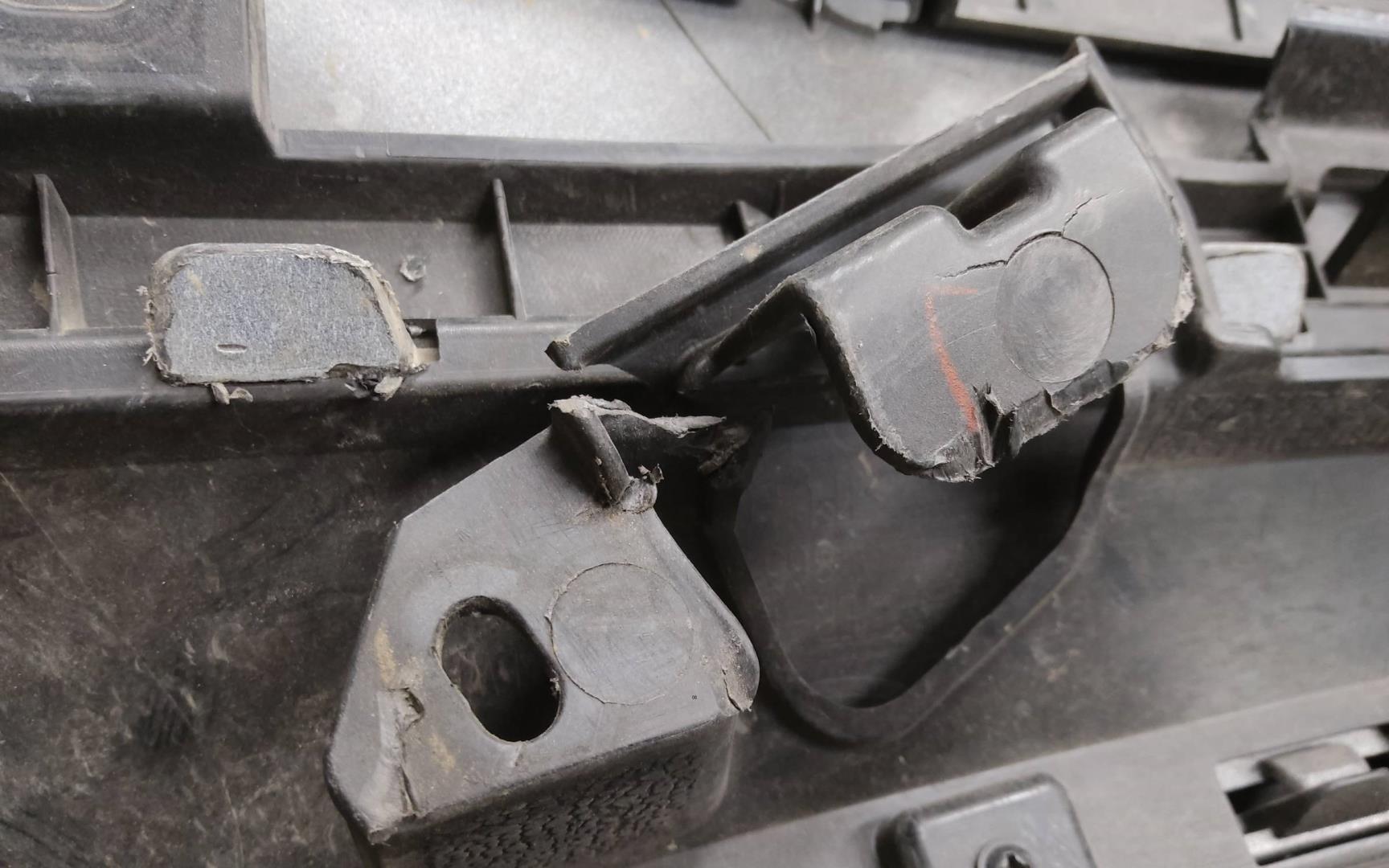 Бампер передний