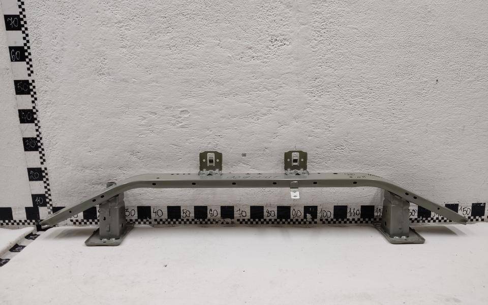 Усилитель переднего бампера