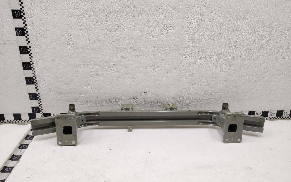 Усилитель переднего бампера