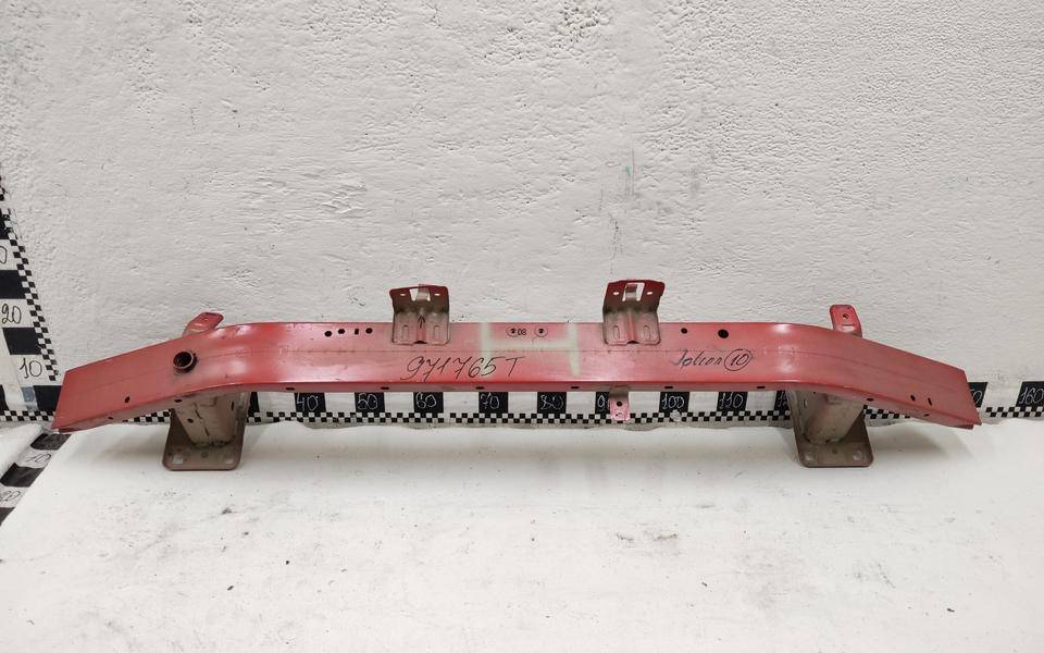 Усилитель переднего бампера