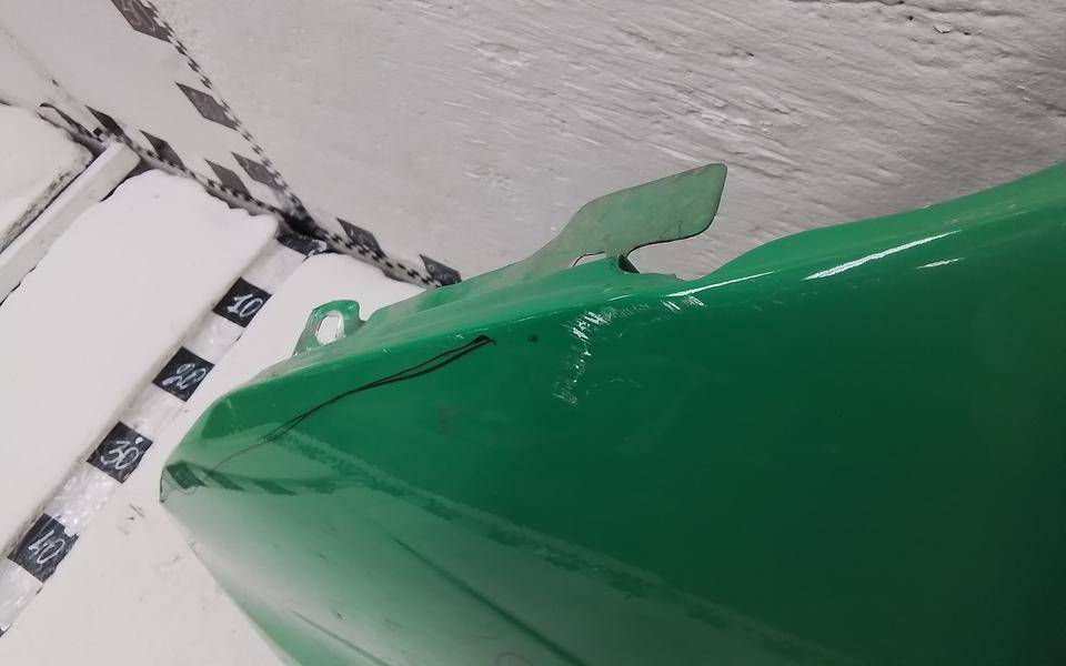 Крыло переднее левое