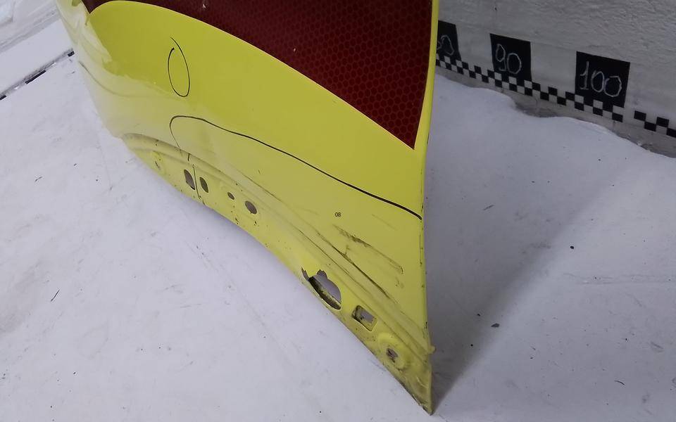 Крыло переднее левое