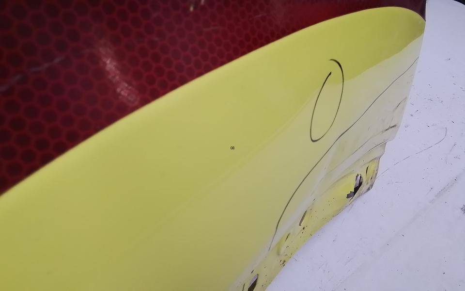 Крыло переднее левое