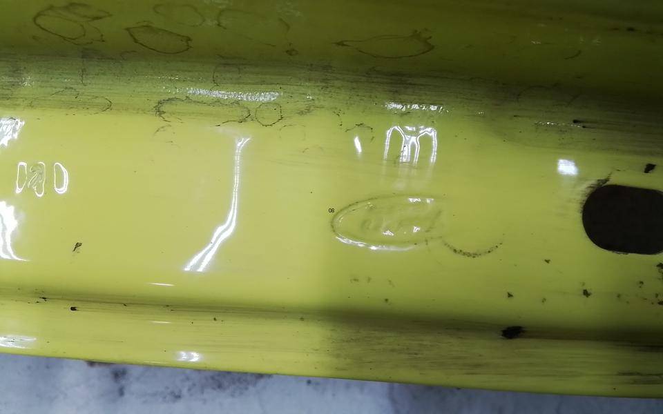 Крыло переднее левое