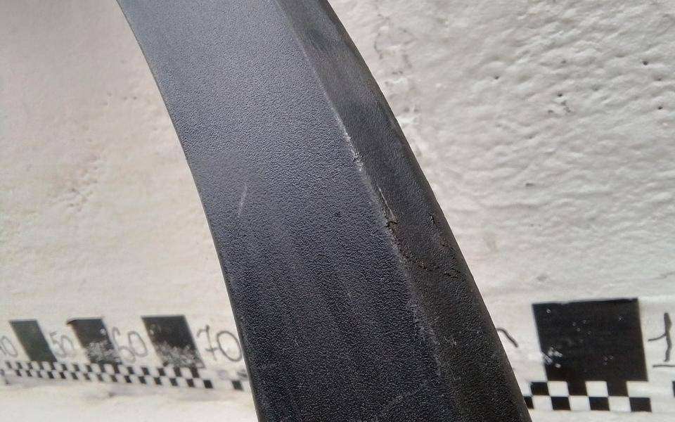 Накладка переднего крыла правого