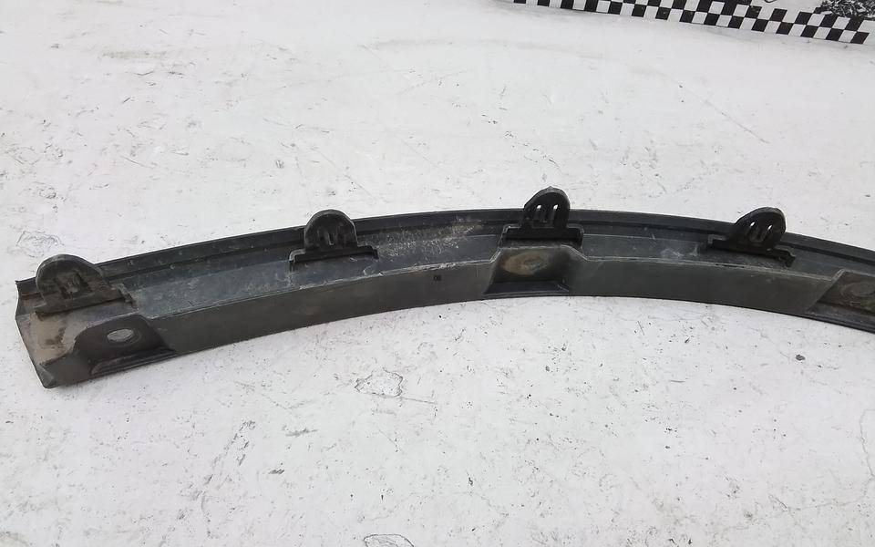 Накладка переднего крыла правого