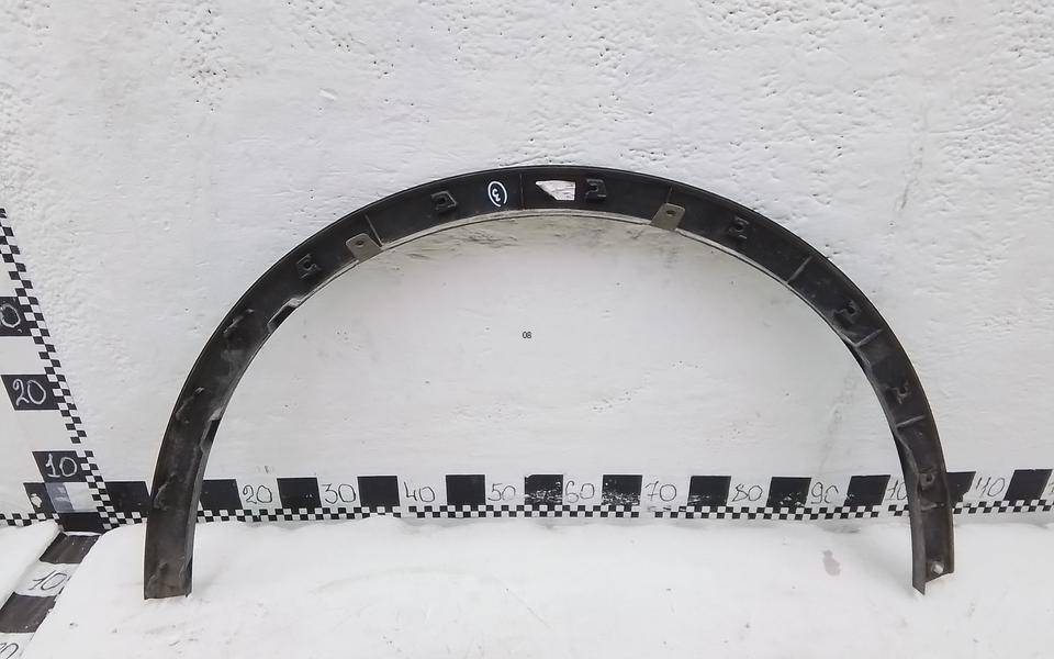 Накладка переднего крыла правого