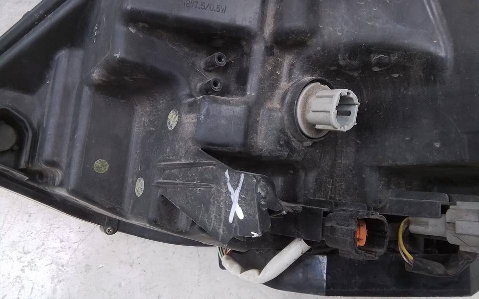 Фара правая