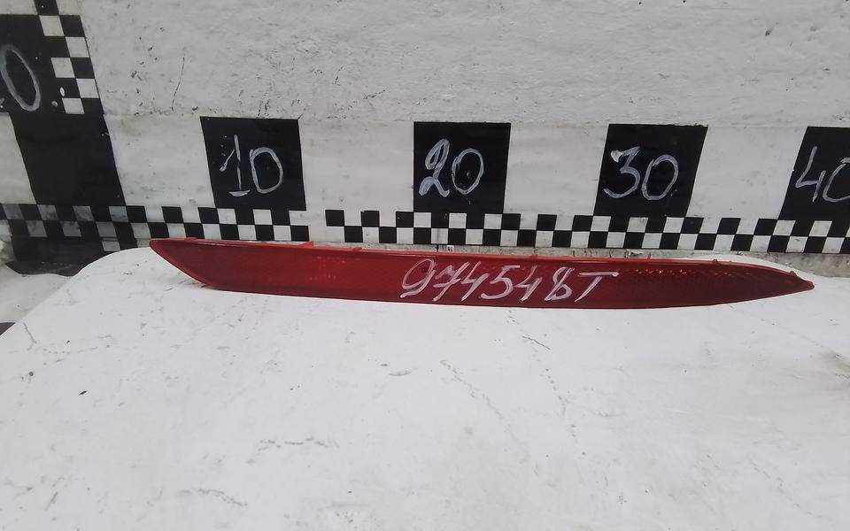 Отражатель в бампер задний правый