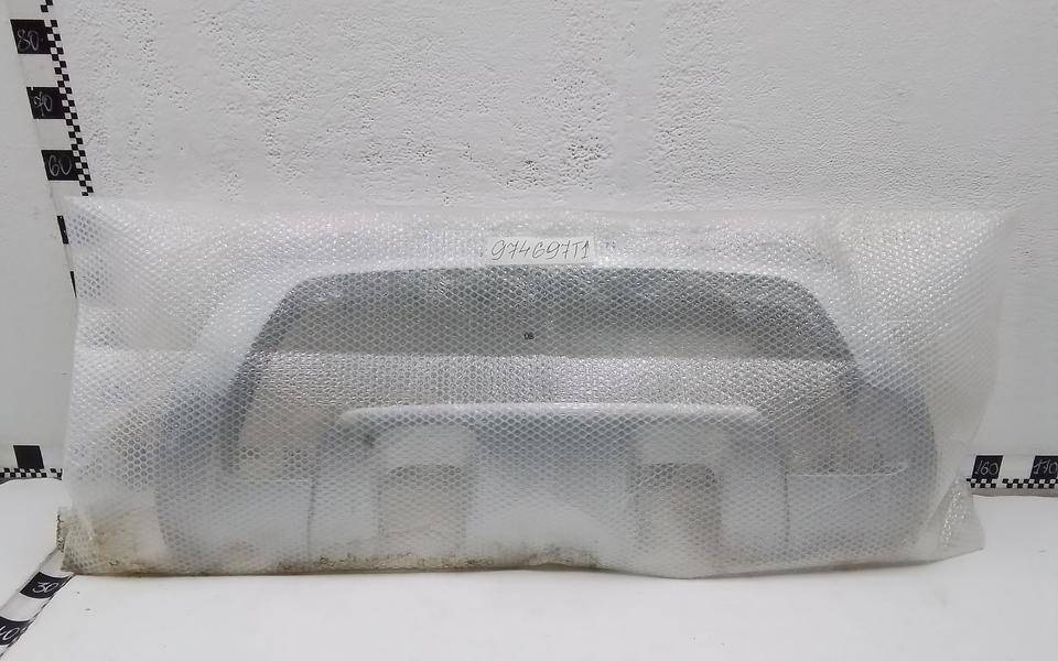 Накладка переднего бампера