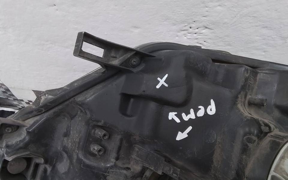 Фара правая