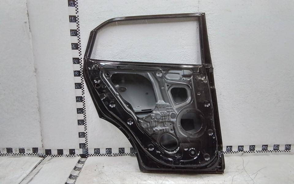 Дверь задняя левая