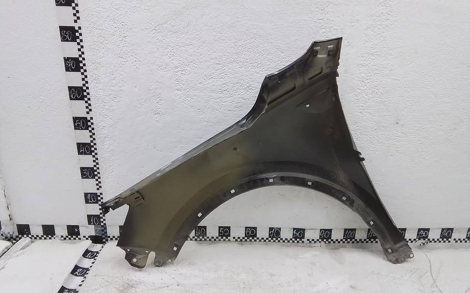 Крыло переднее правое