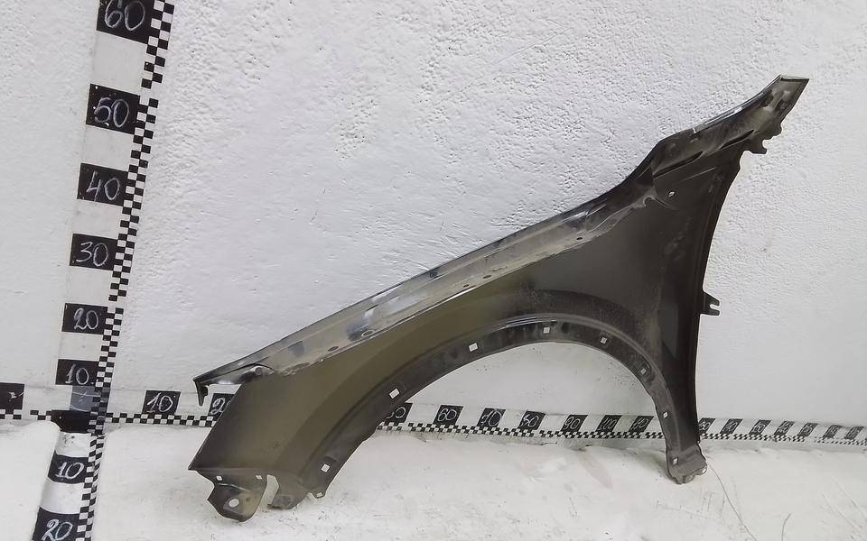 Крыло переднее правое