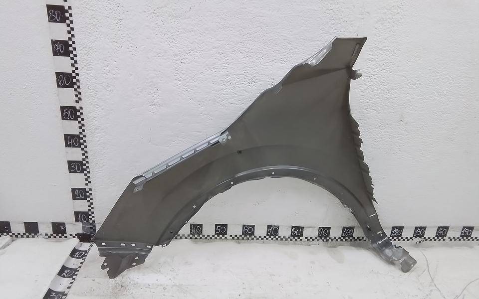 Крыло переднее правое