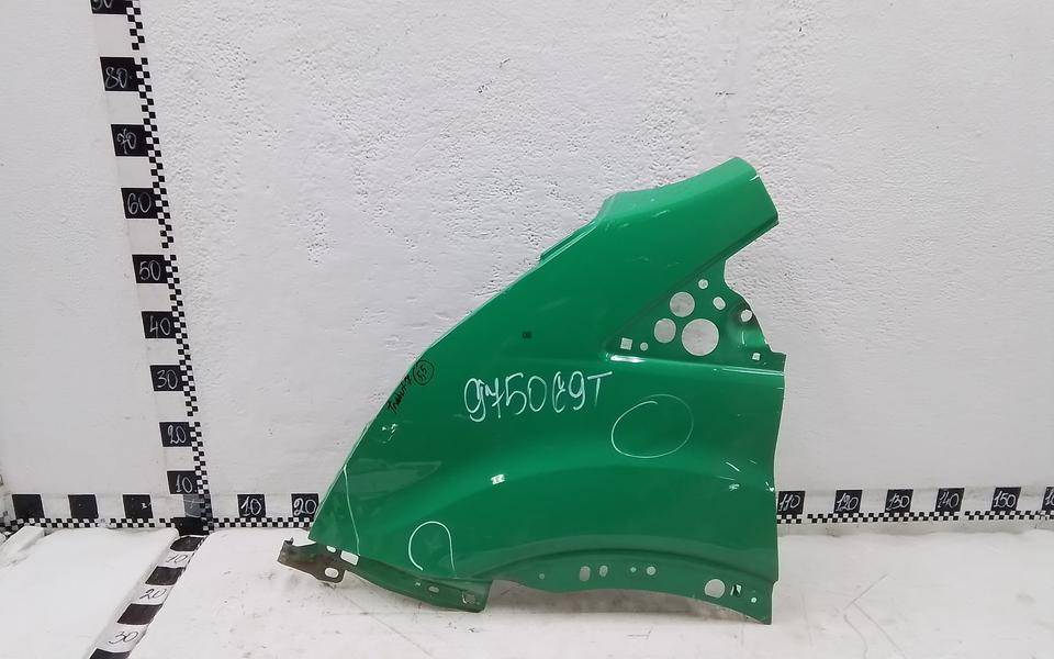 Крыло переднее левое