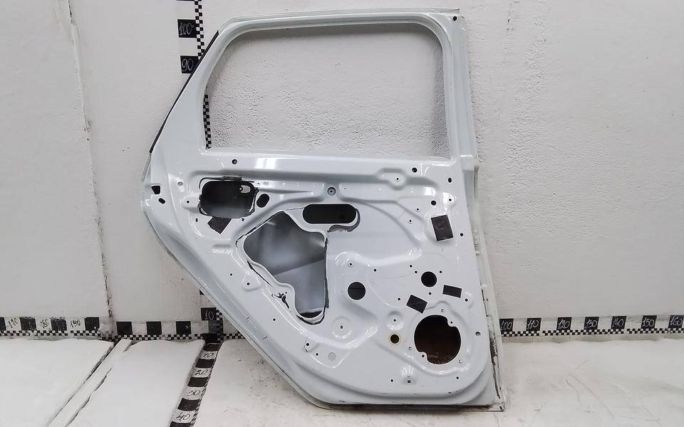 Дверь задняя левая