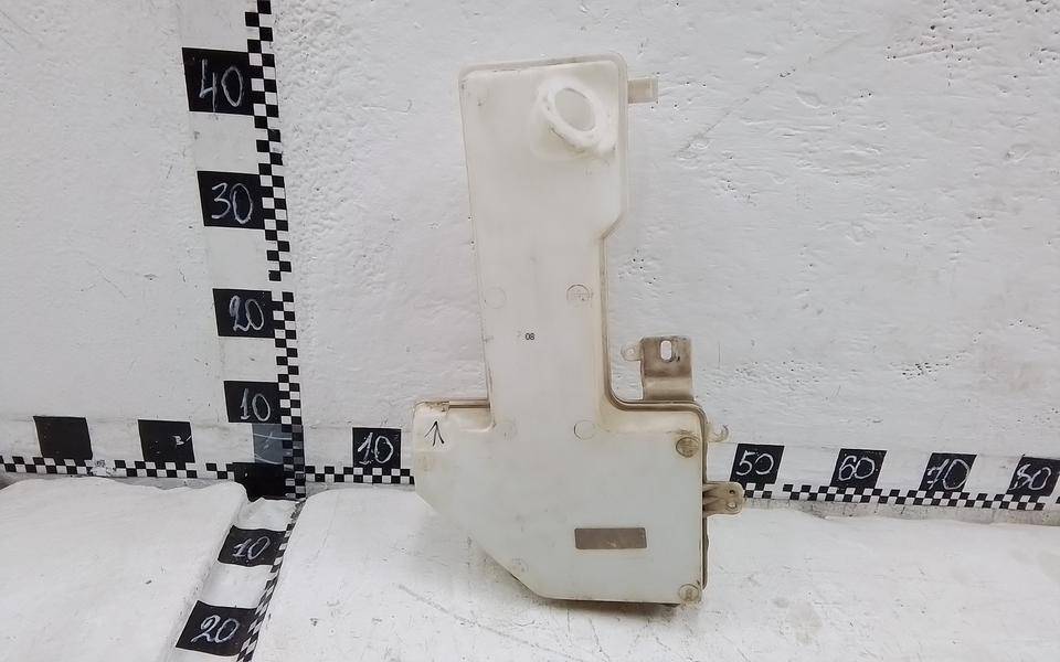 Бачок омывателя лобового стекла