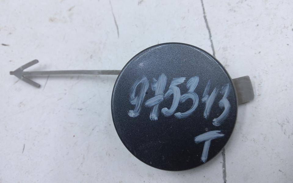 Заглушка буксировочного крюка