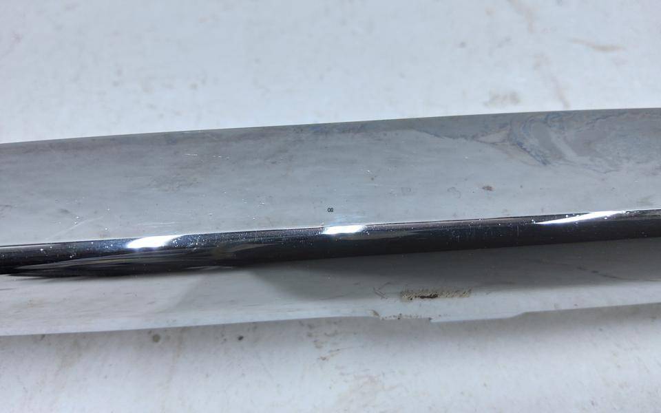 Молдинг переднего бампера левый