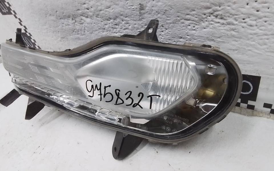 Фара противотуманная левая