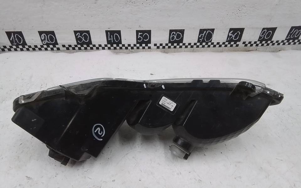 Фара противотуманная левая