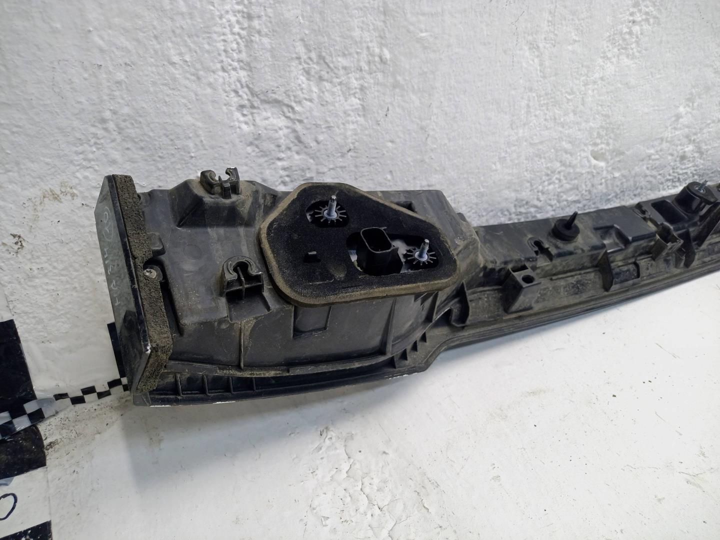 Фонарь задний