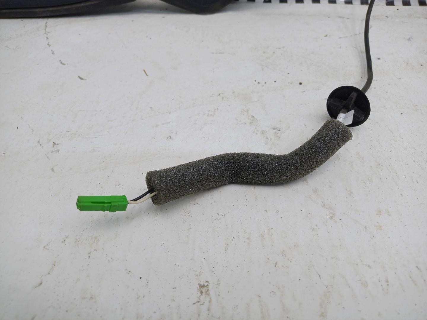 Датчик положения крышки багажника