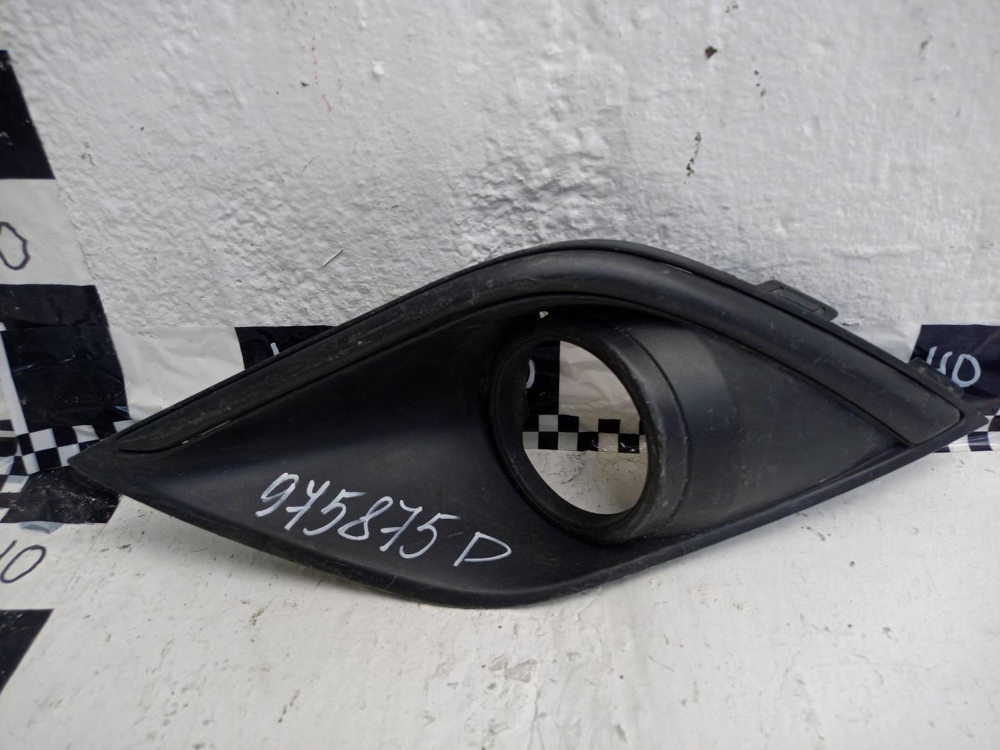 Накладка переднего бампера левая