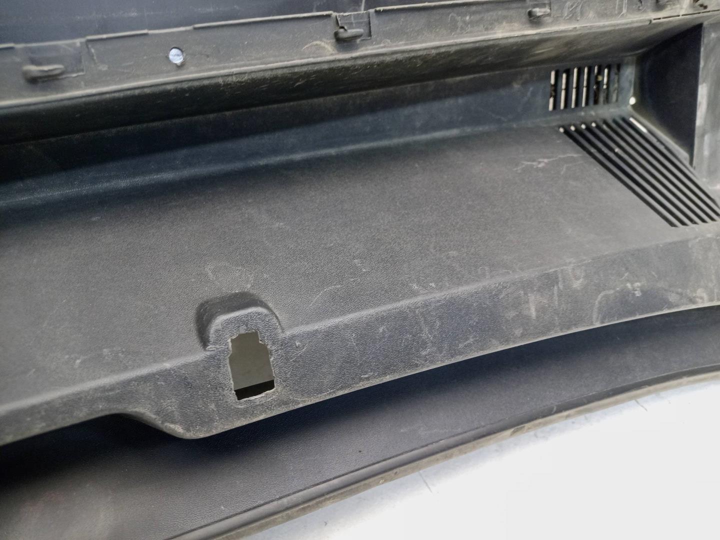 Решетка стеклоочистителей (Жабо)