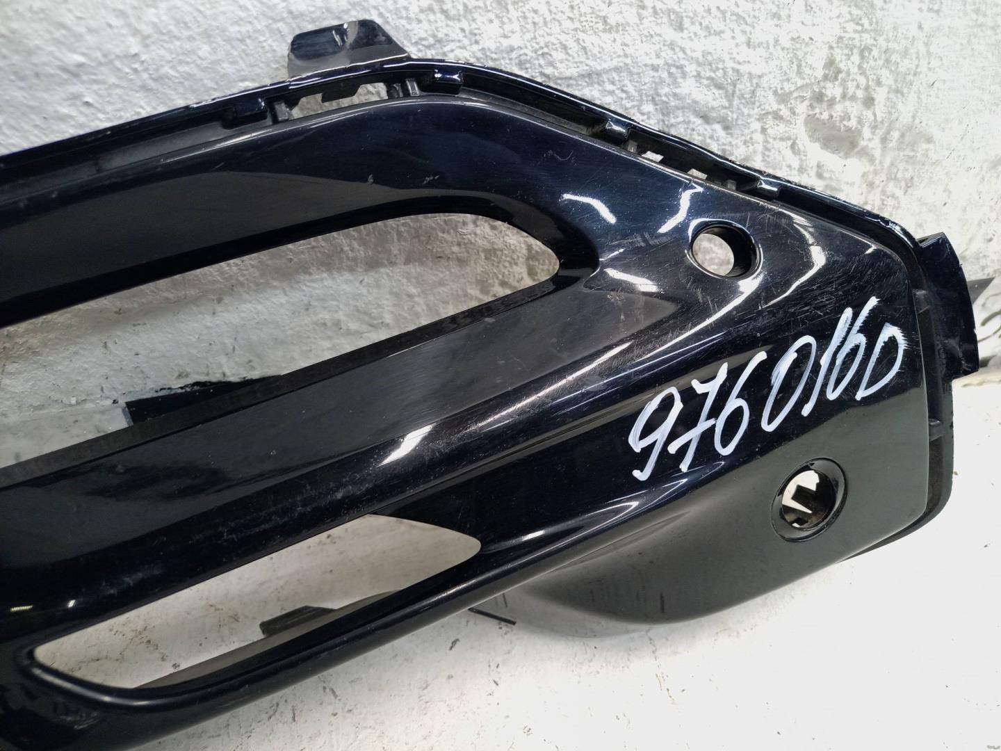 Накладка переднего бампера правая