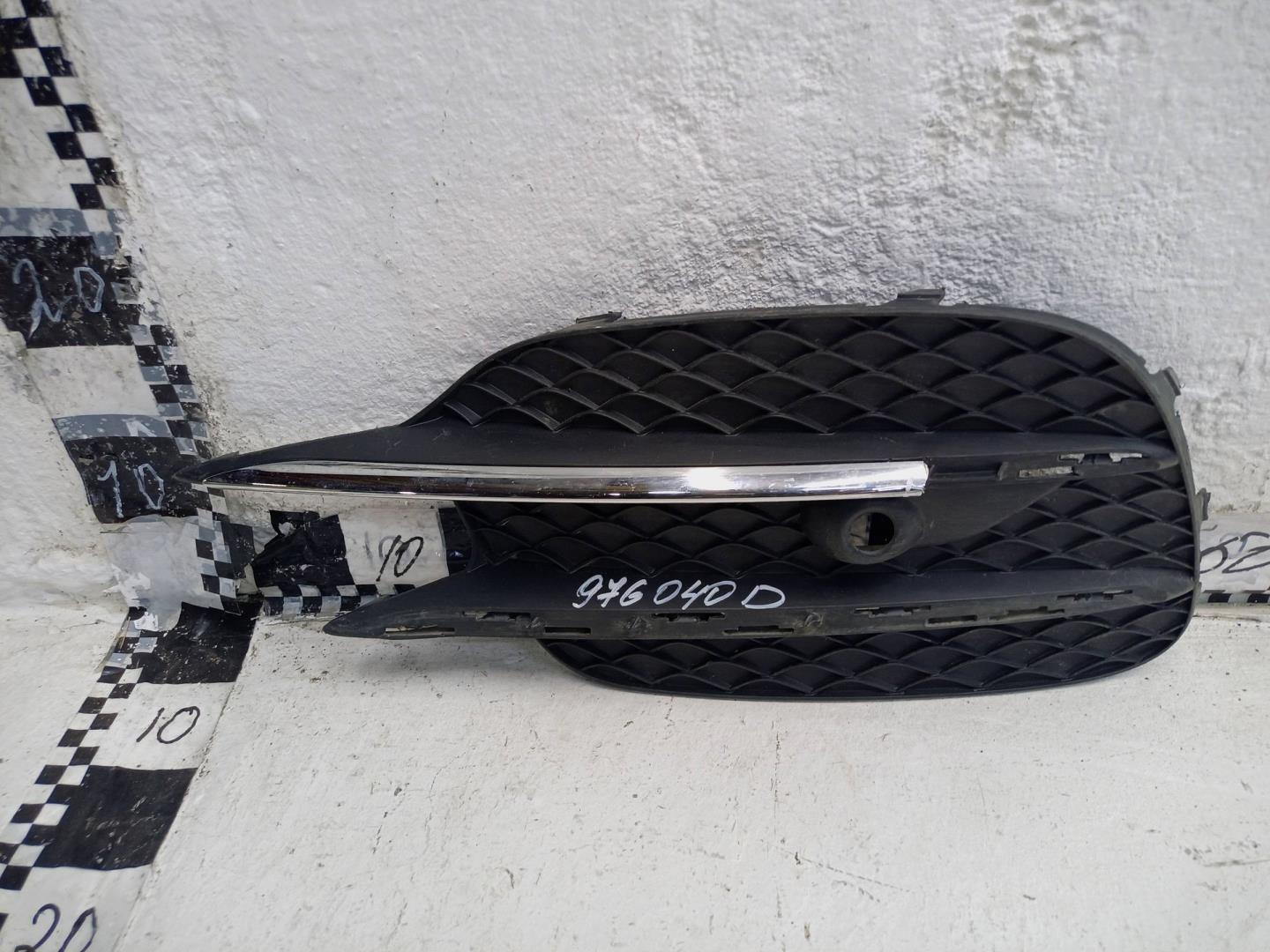 Решетка в бампер левая