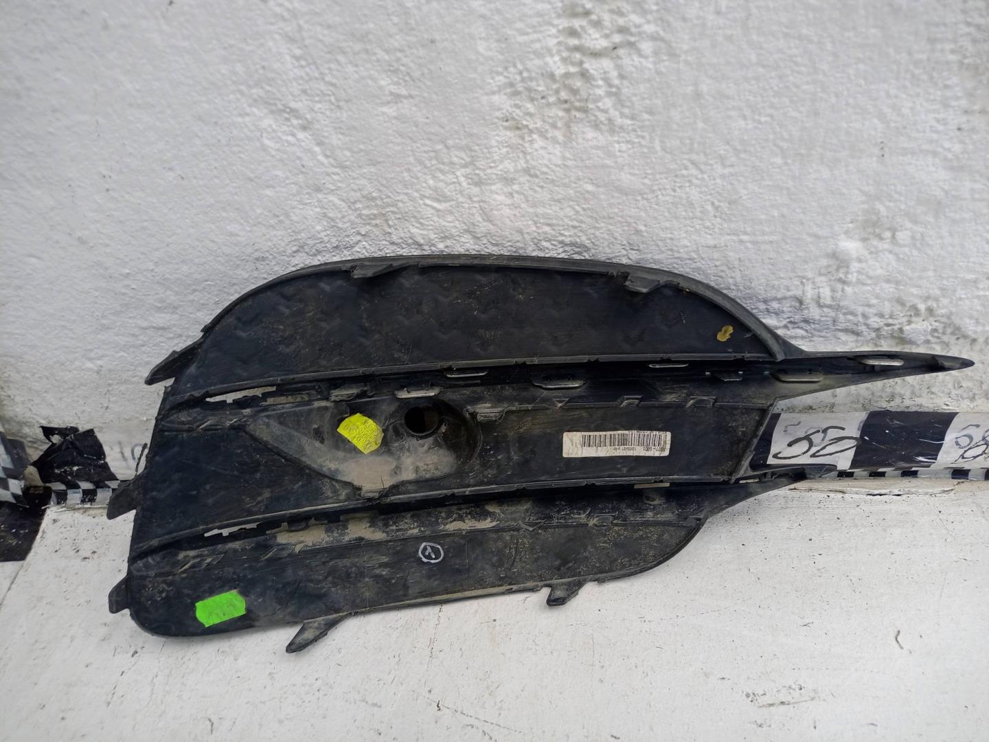 Решетка в бампер левая