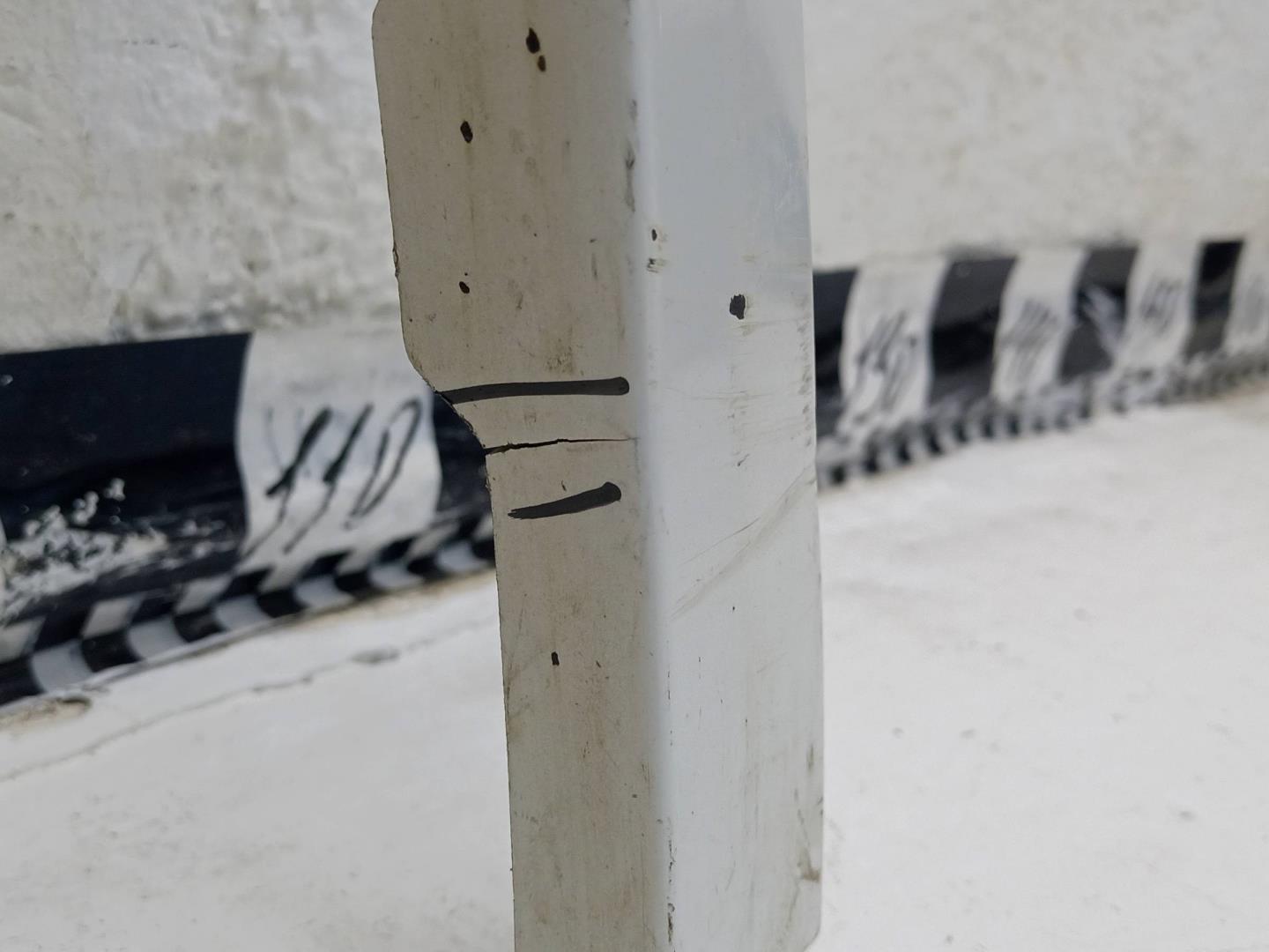 Накладка переднего крыла правого