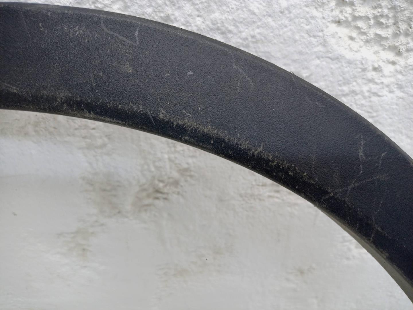 Накладка крыла переднего левого